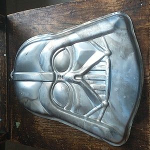 Wilton 1980 Star Wars Darth Vader Cake Pan